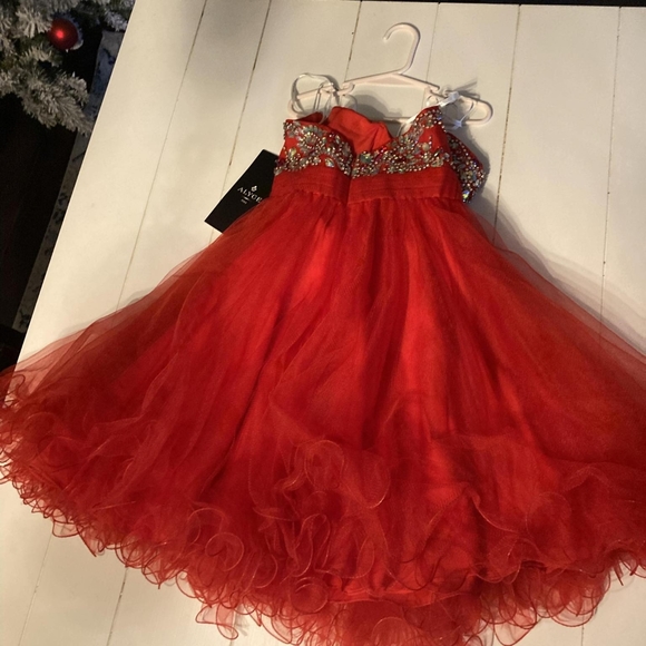 Formal Gown - Picture 2 of 3